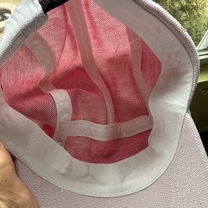 Women supreme hat